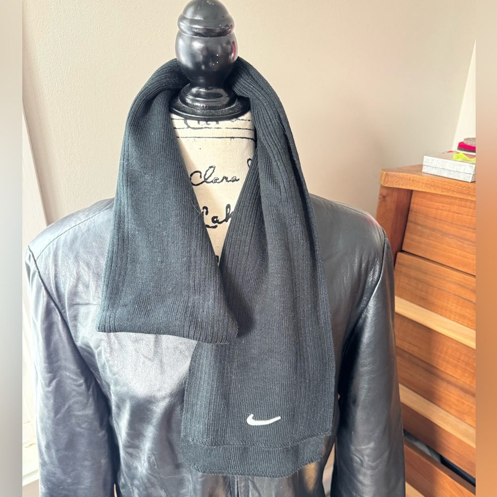 Nike black ribbed lightweight scarf 62” by 6.5” EUC